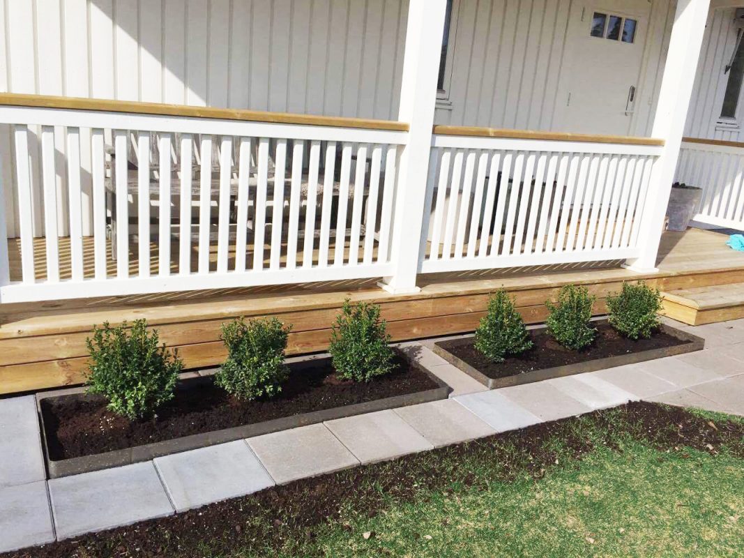 Kantstöd av cortenstål för rabatt, Metallkantstöd bult